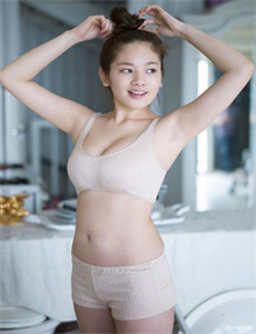 《丰满女邻居做爰BD电影》