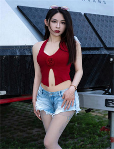 《把腿张开JI巴CAO死你的小说》